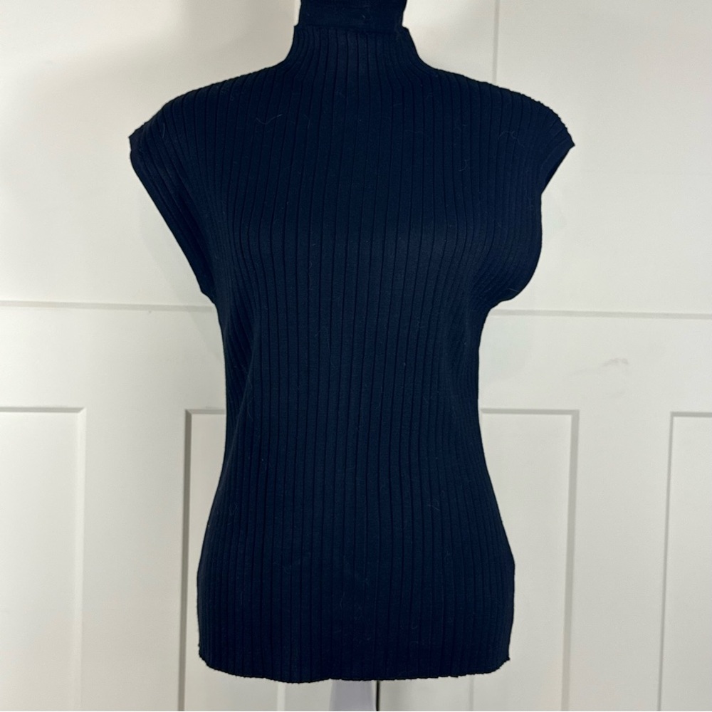 Cable & Gauge Jet Black Ribbed Mock Neck Tank
